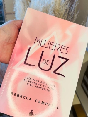 MUJERES DE LUZ