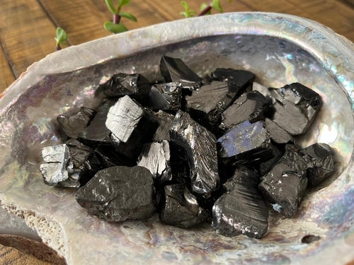 ¿Qué pasa si se rompe la piedra shungit?