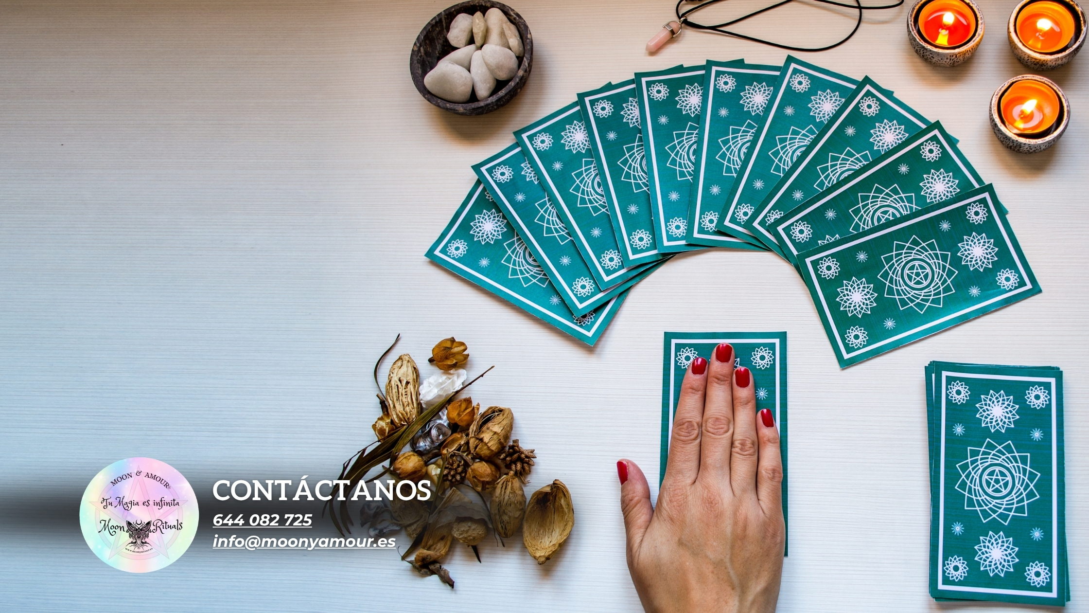 Tarot: Más Allá de las Cartas, un Viaje de Autodescubrimiento con Moon&Amour